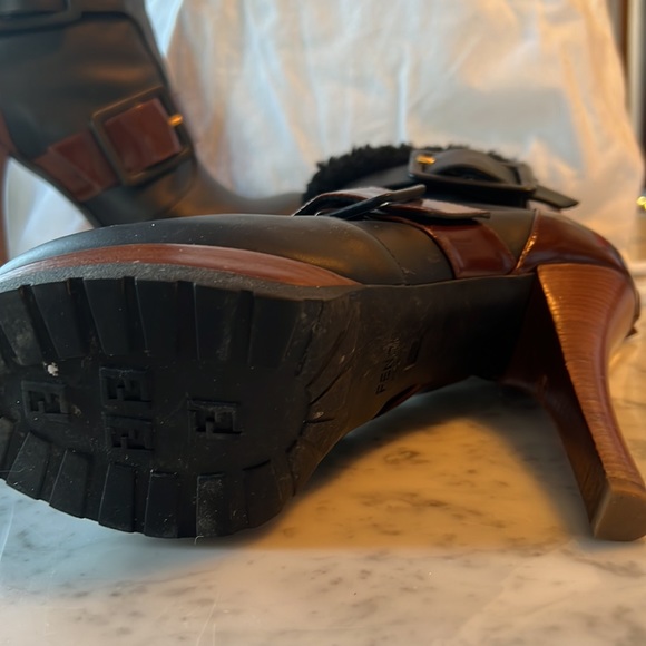 Fendi - Picture 3 of 3